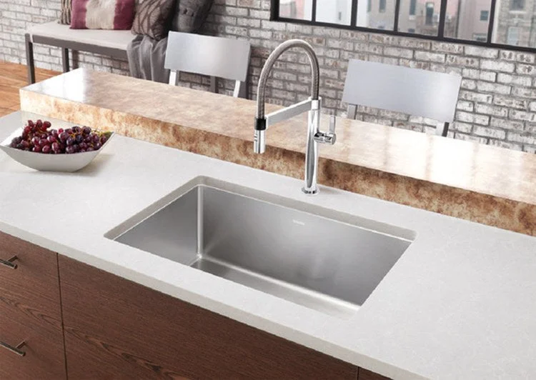 Quatrus R15 28" Single Bowl Stainless Steel Undermount Kitchen Sink